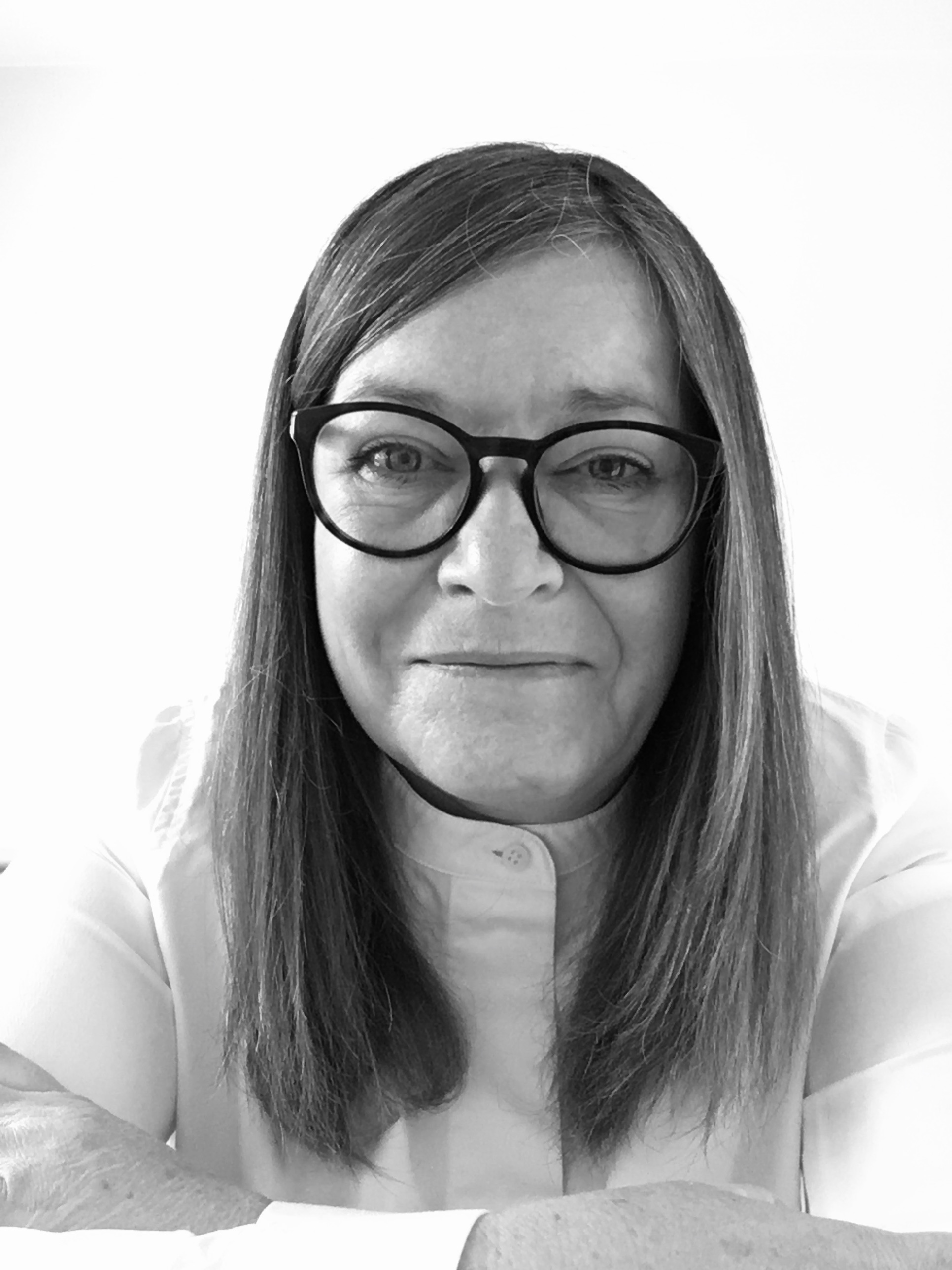 Kirsty_Rolfe_B_and_W_1_eeb34fb1bd